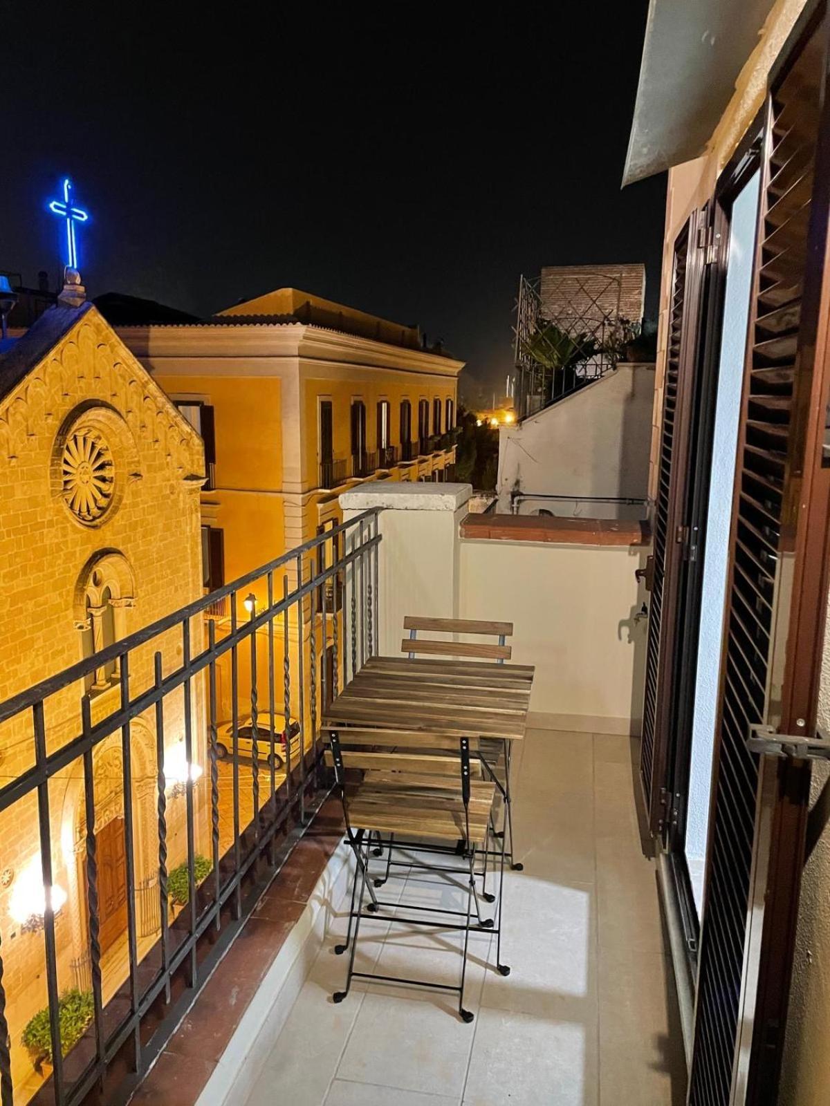 Casa Antonia - Terrace & Suites Bari Exterior photo