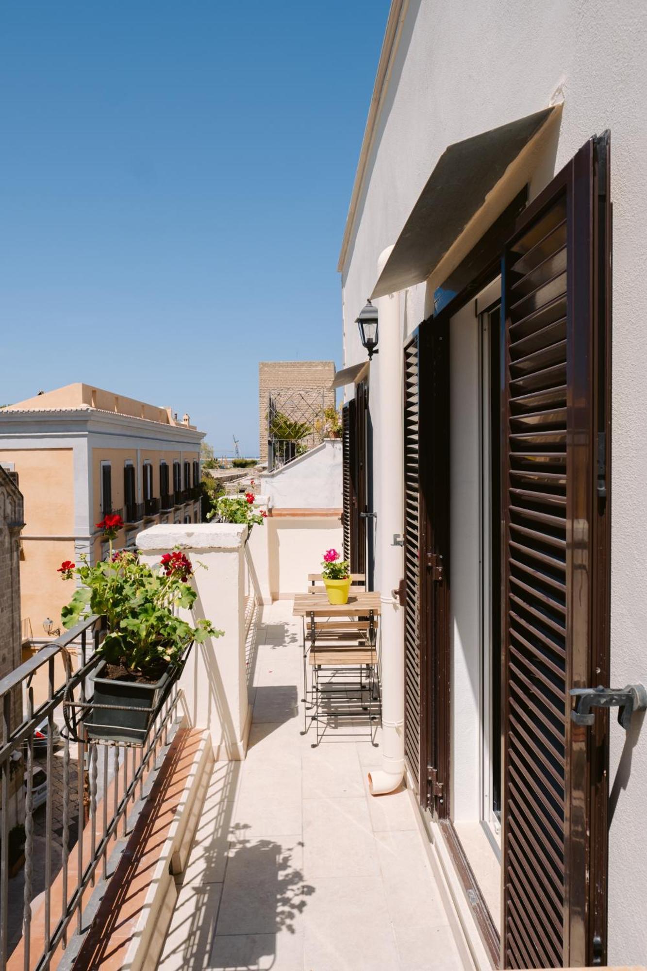 Casa Antonia - Terrace & Suites Bari Exterior photo
